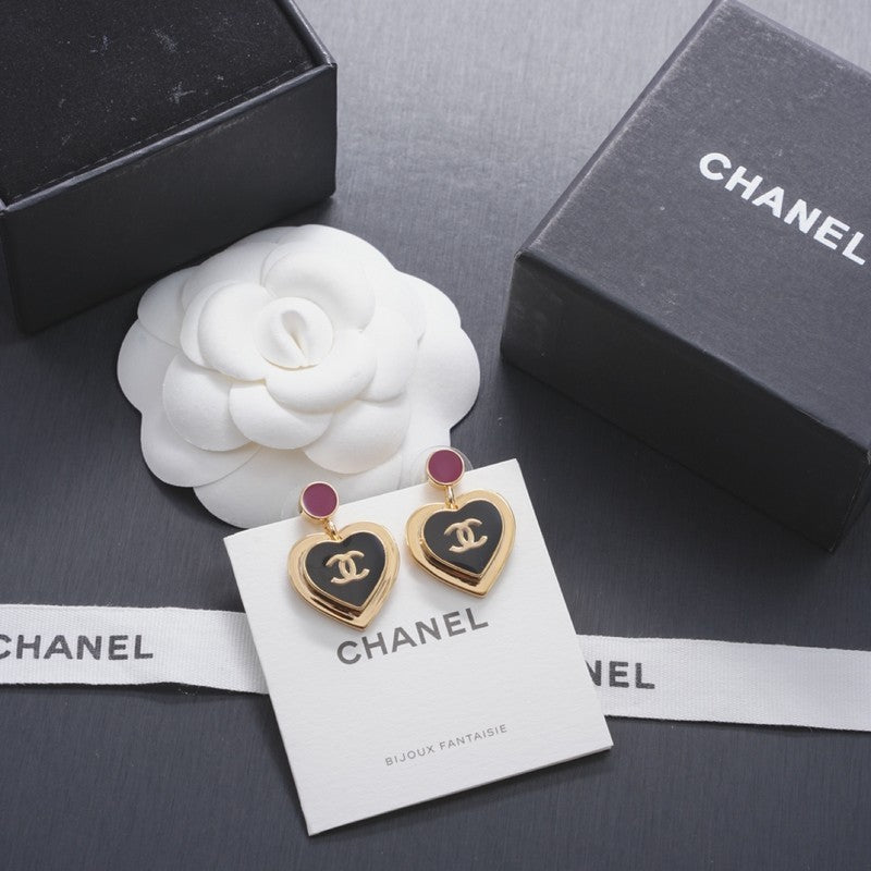 18K  Chanel Black & Red Heart Gold Earrings