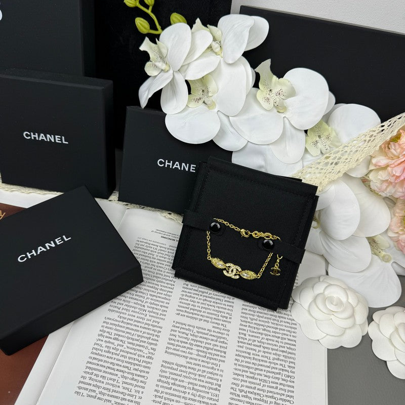 18K  Chanel 26C Diamond Gold Bracelet